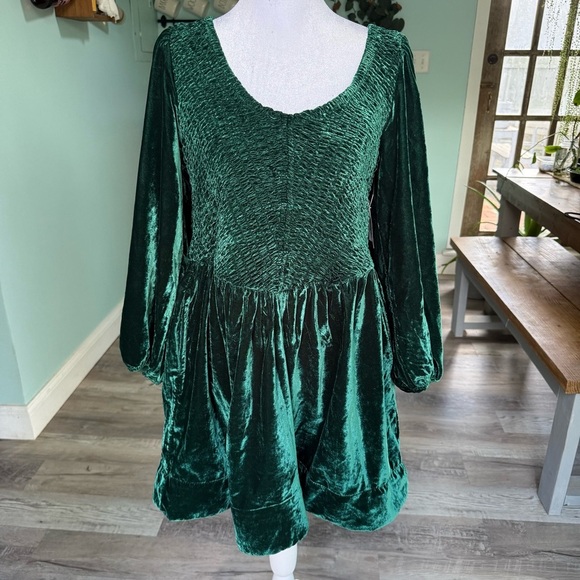 Free People Farrier A-Line Smocked Velvet Mini Dress Green Medium - Picture 3 of 7